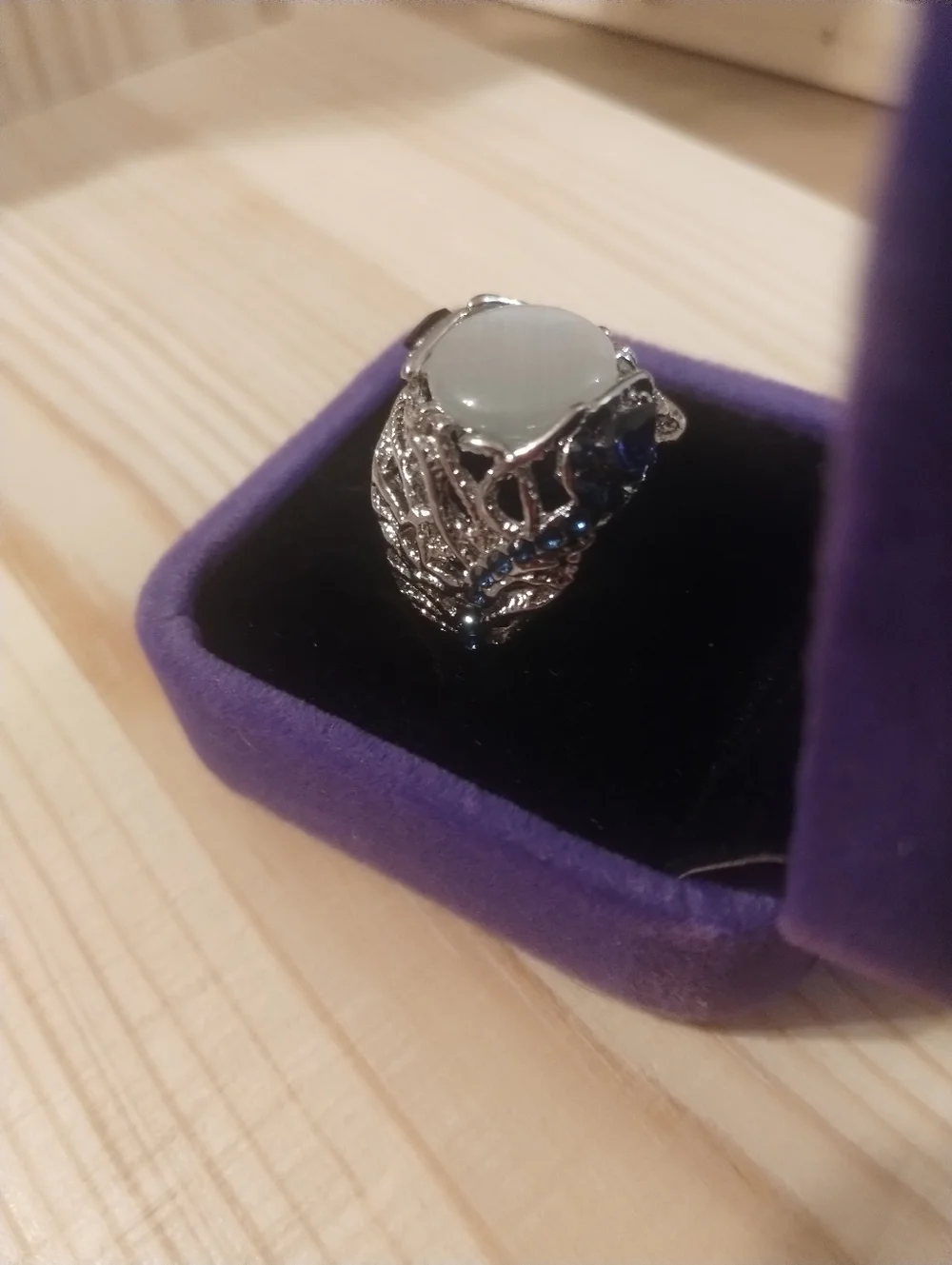New Statement Ring White Cat Eye Crystal Silver Tone Cocktail Ring Size 6.5 7